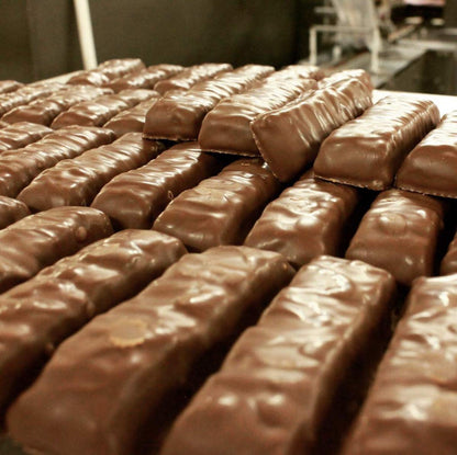 Nugs Recreo Chocolate Bar Candy with peanuts and milky caramel (Original Nugs)